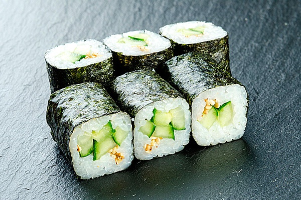 Макі з огірком