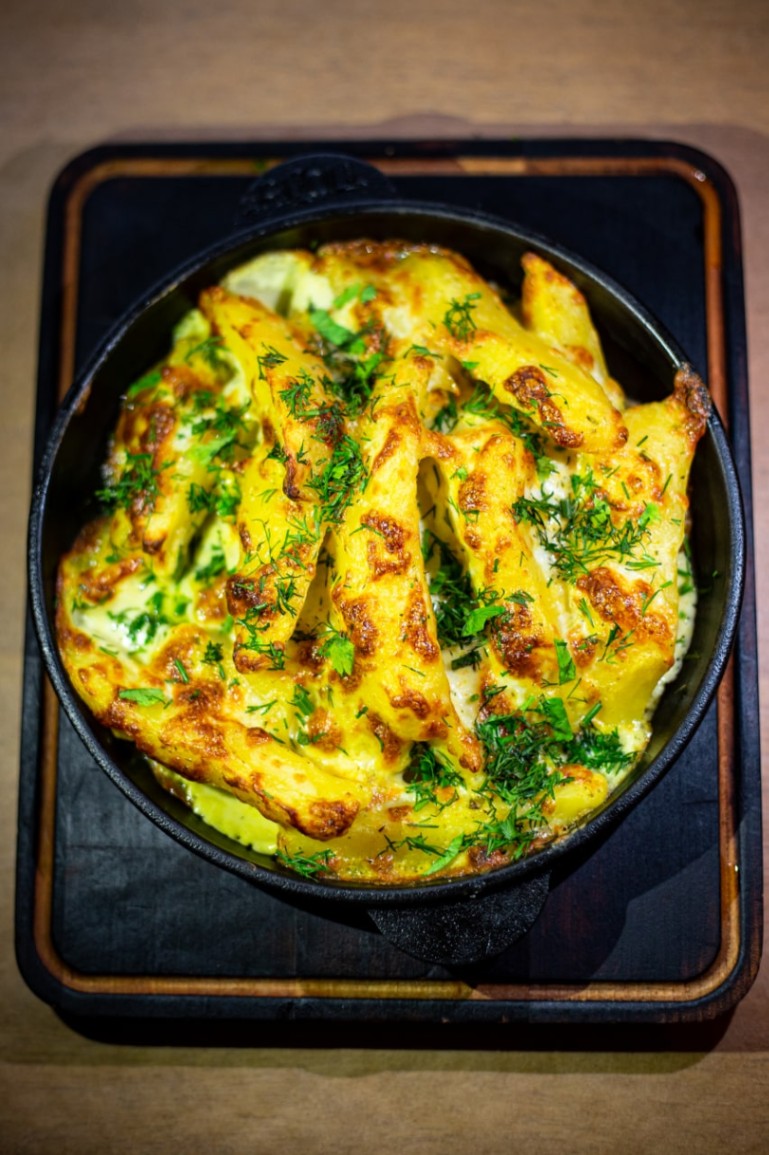 Картопля запечена з сиром