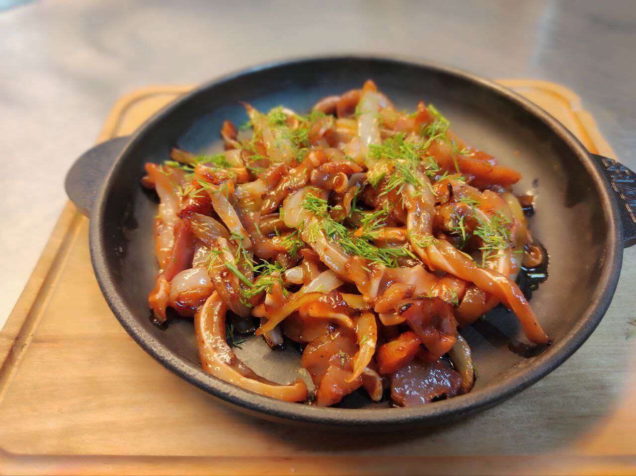 Вуха свинні