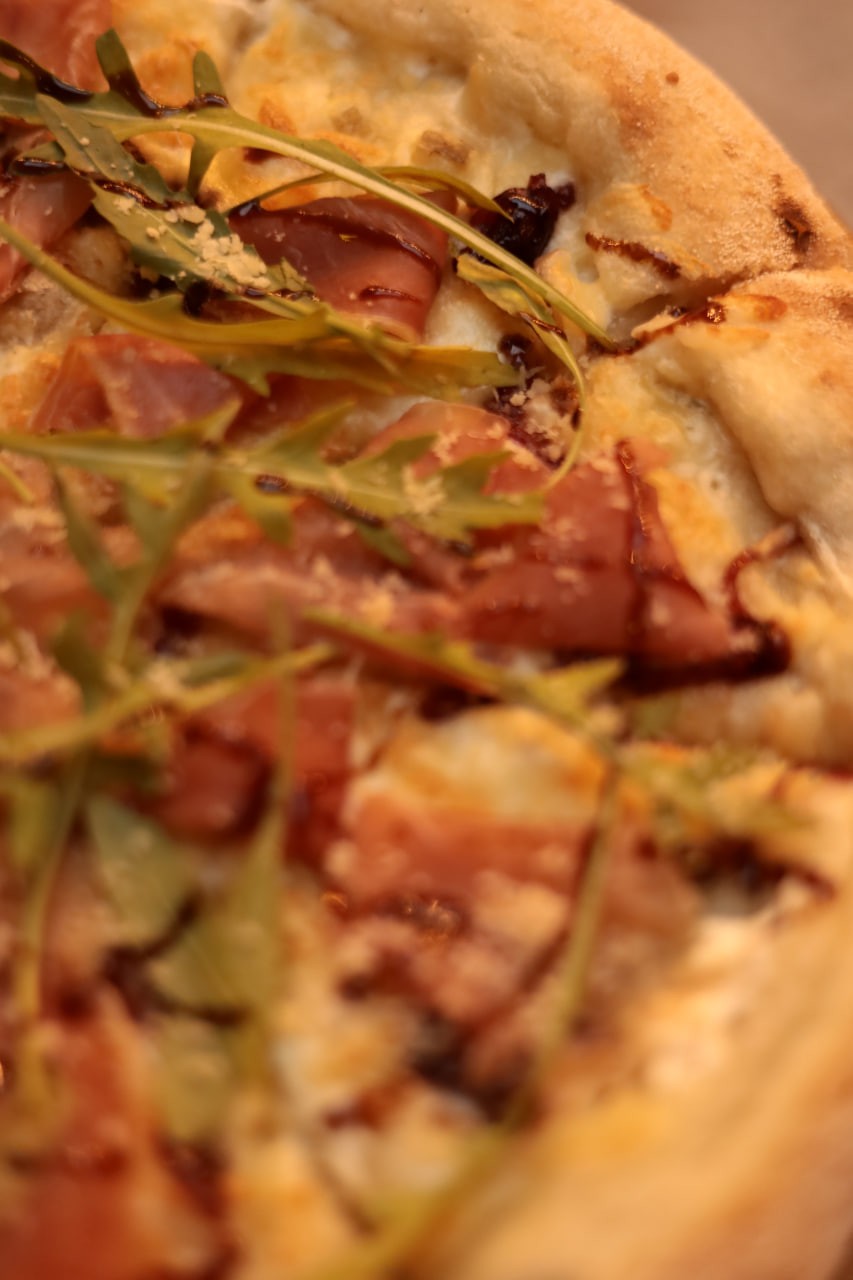 Піца з хамоном