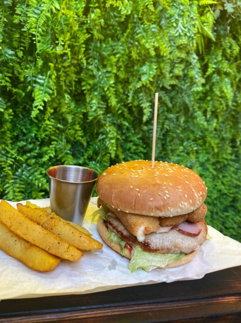 Фірмові перекуси