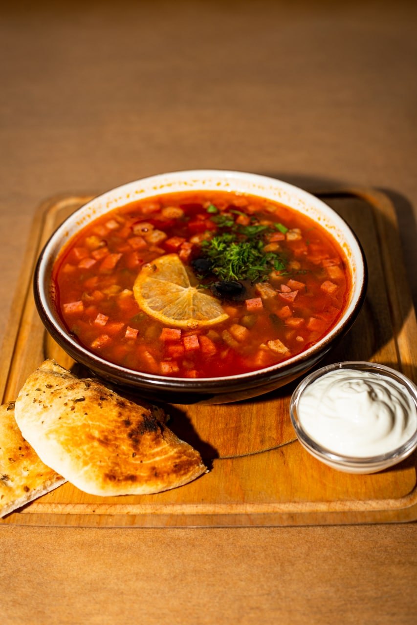 Солянка м'ясна