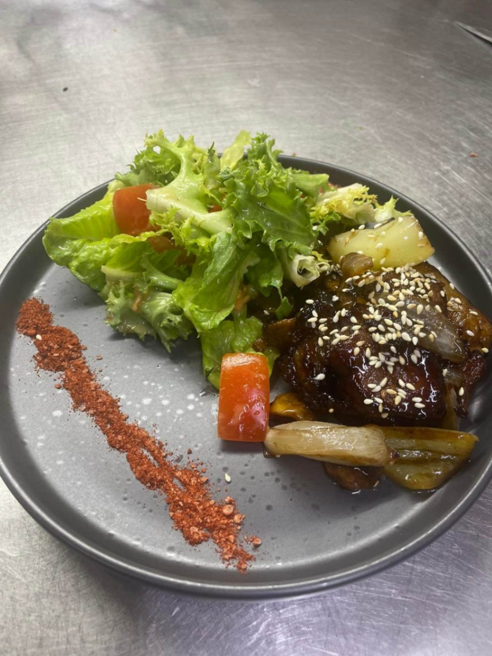 Салат зі свининою