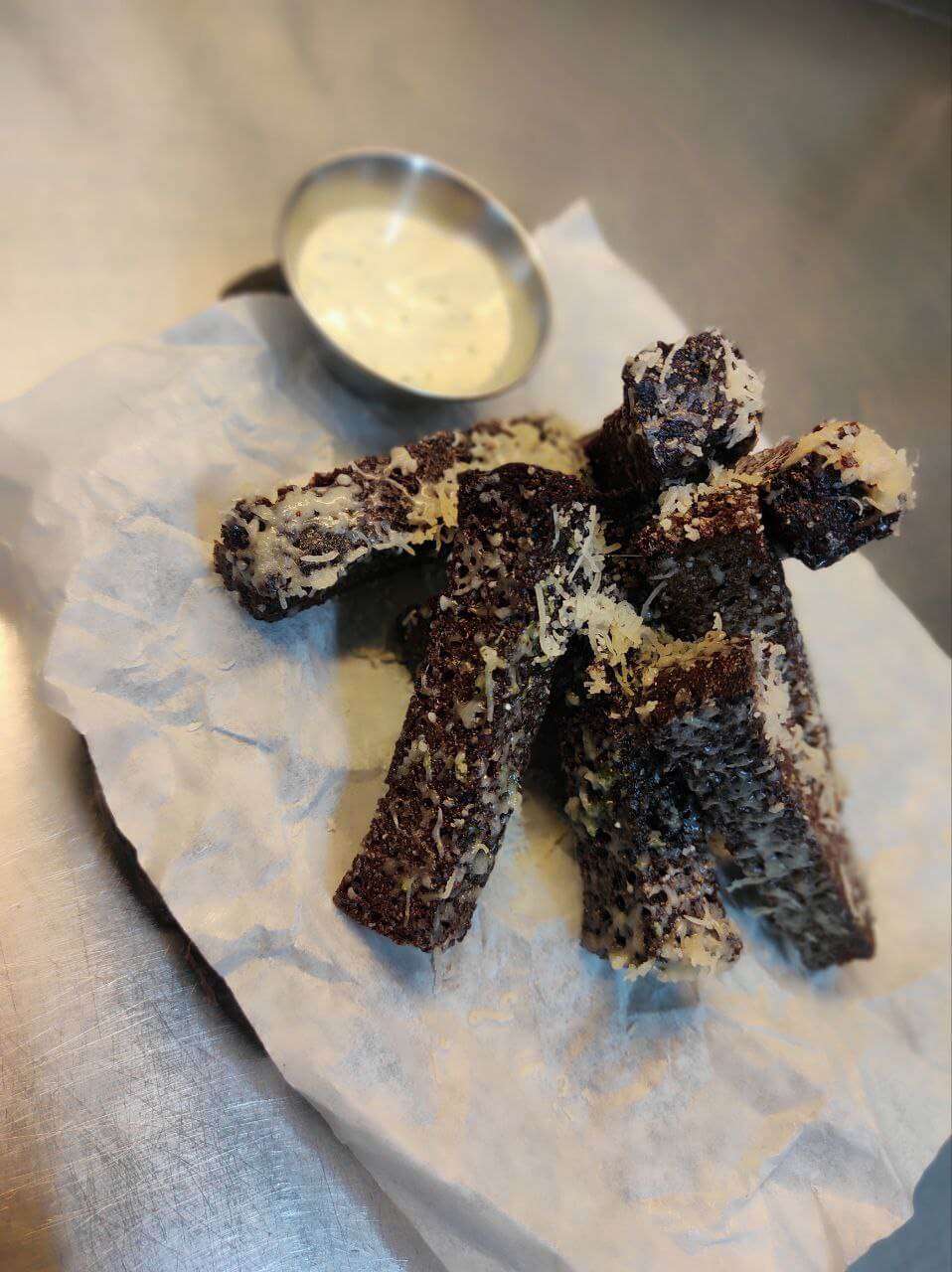 Часникові грінки Бородіно з пармезаном