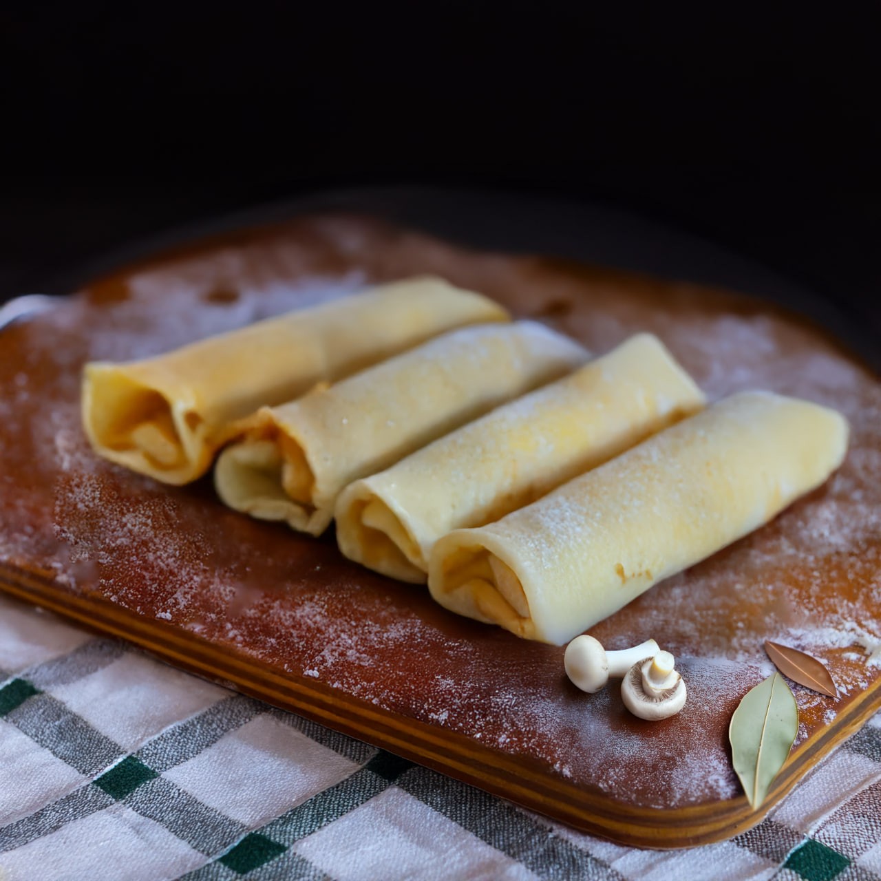 Млинці з куркою та грибами