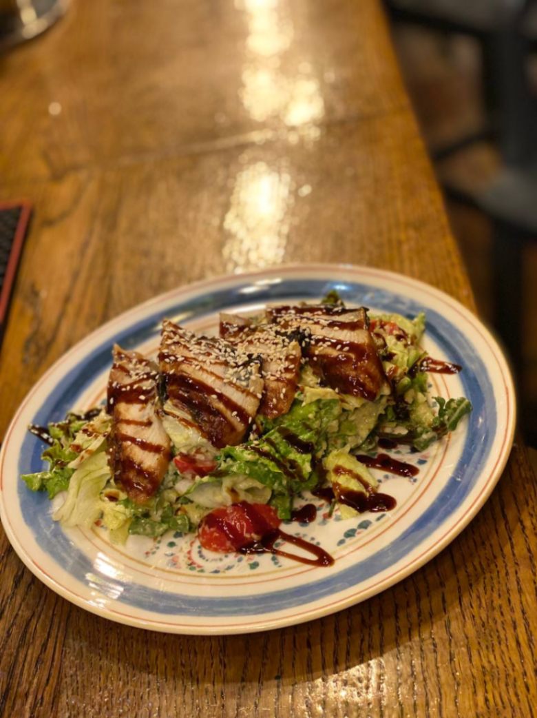 Салат з вугрем